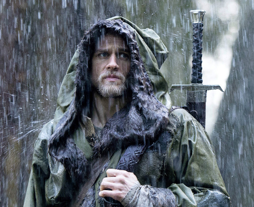 Charlie-Hunnam-in-King-Arthur-Legend-of-the-Sword_modifié-2 - Journal ...